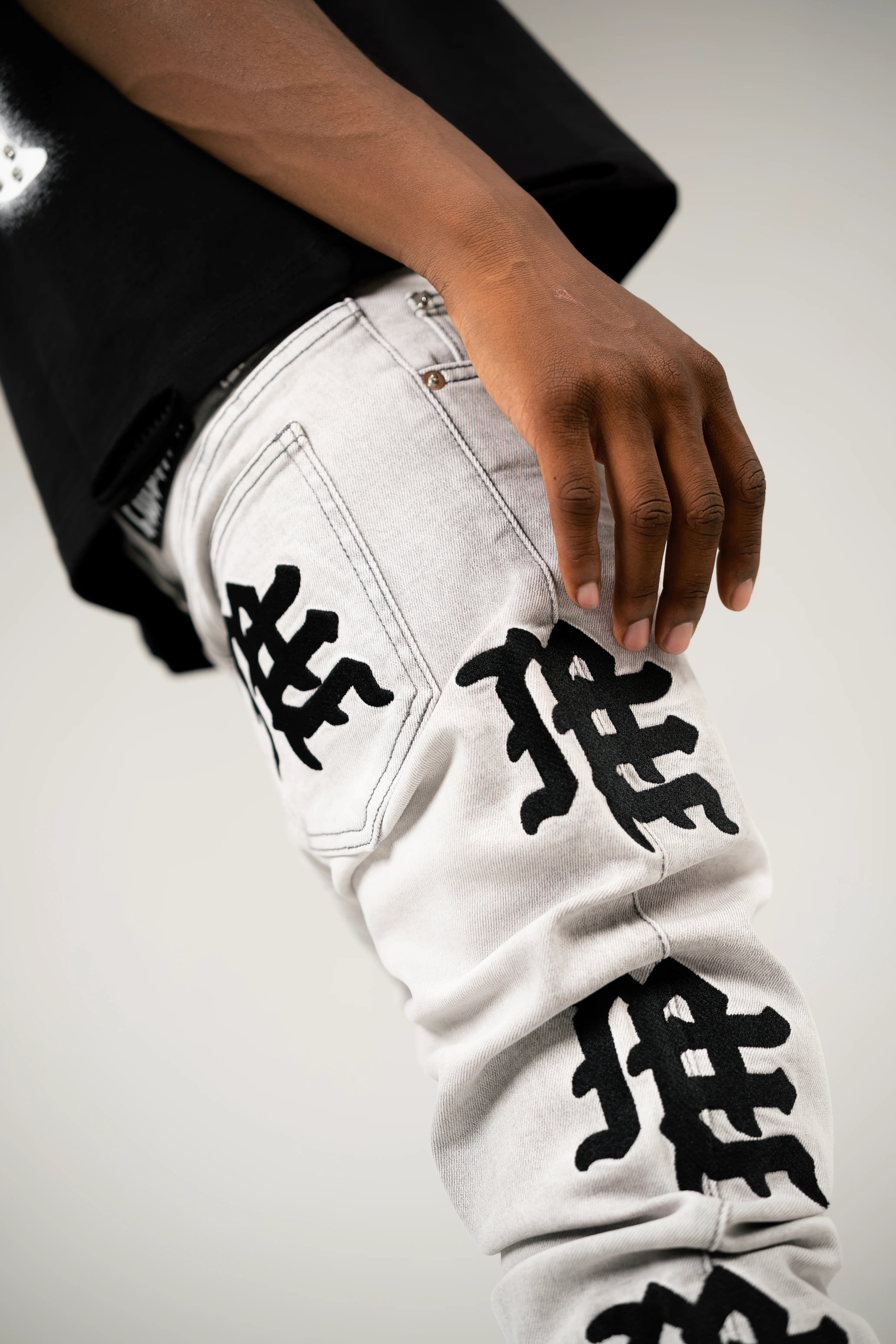 Monogram Denim Grey Wash - Image 4
